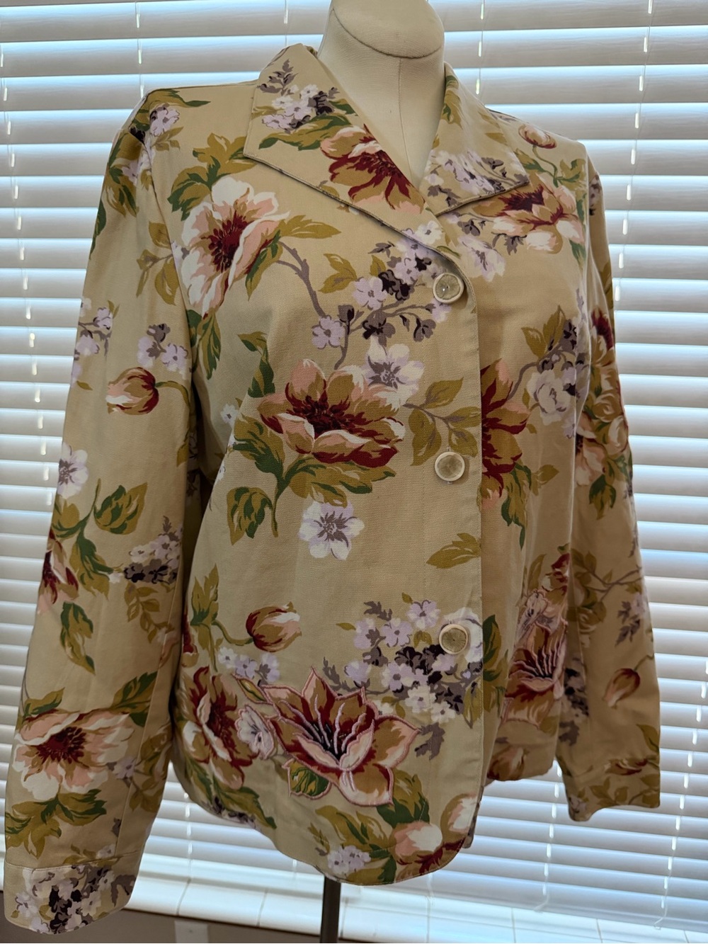 Coldwater Creek XL Beige Floral Embroidered Button-Front Jacket 100% Cotton